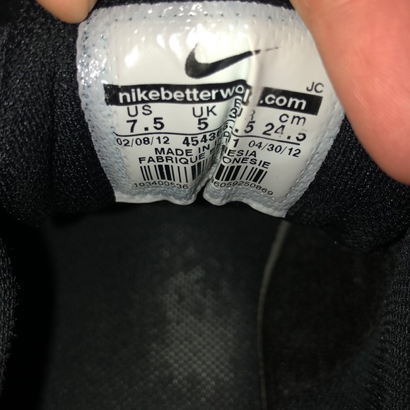 Nike Multicourt 10 Volleyball Shoes Black - Picture 3 of 8